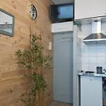 Lägenhet Chambrette Boulevard Des Pyrenees Hypercentre 10m Carre Wc Sur Le Palier, Porte40 *