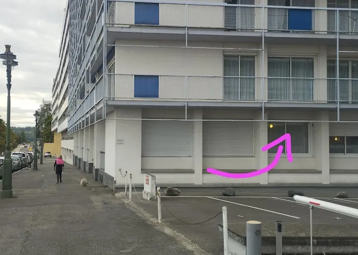Chambrette Boulevard Des Pyrenees Hypercentre 10m Carre Wc Sur Le Palier, Porte40 *